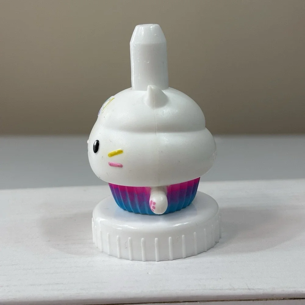 Good 2 Grow Gabby's Dollhouse Cakey Cat Juice Topper